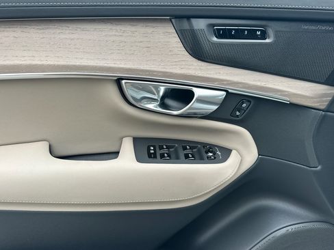 New 2026 Volvo XC90 B6 Plus image 9