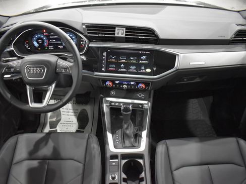 Used 2025 Audi Q3 2.0T Premium w/ Convenience Package AWD/4WD image 29