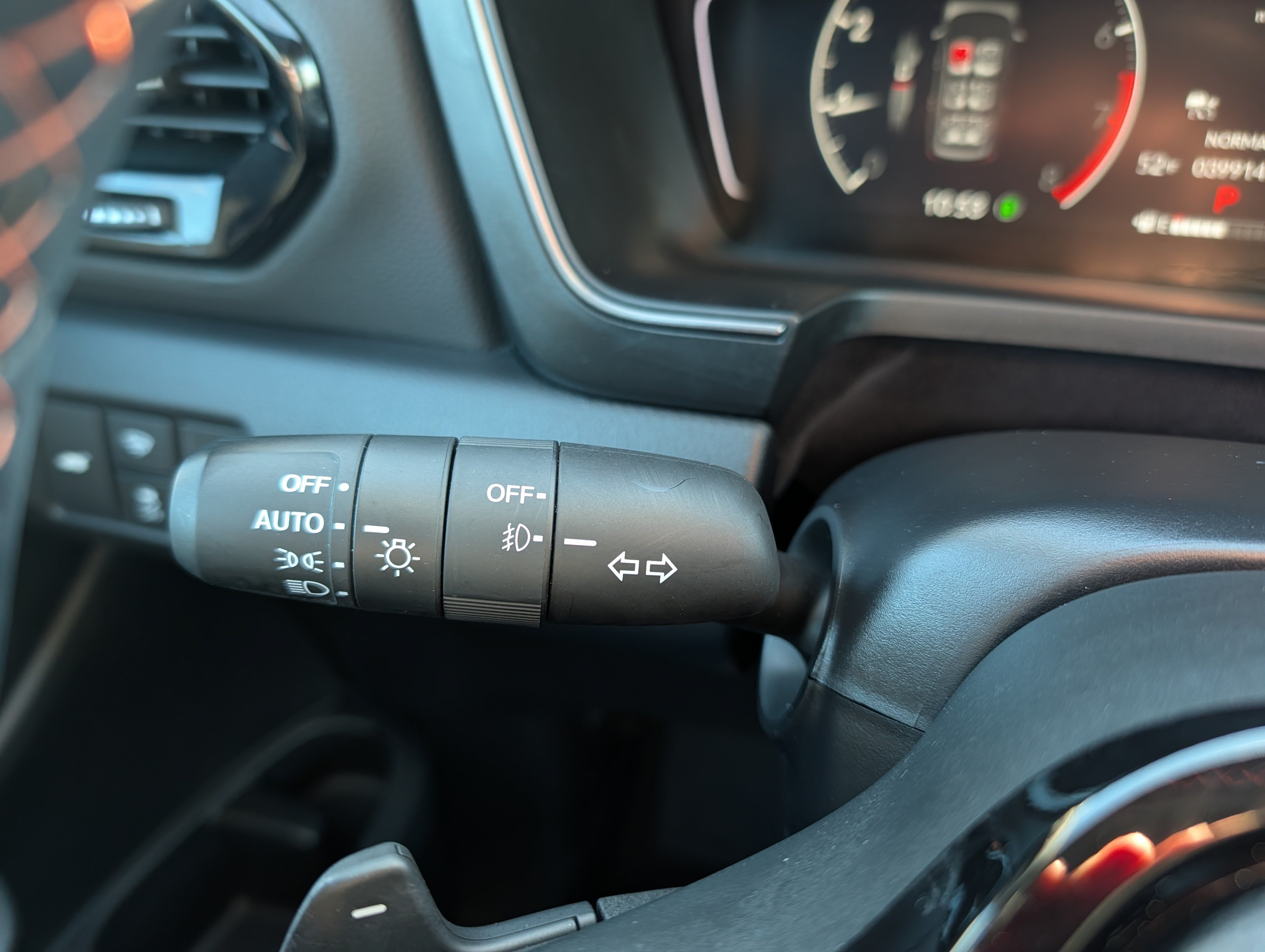Used 2024 Honda Pilot TrailSport image 29