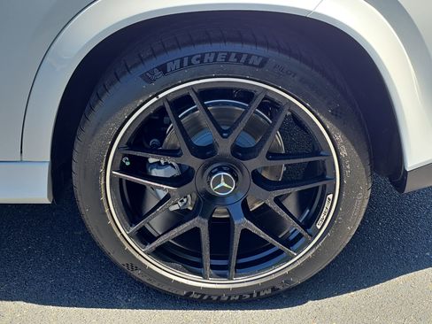 Used 2025 Mercedes-Benz GLE 53 AMG 4MATIC image 32