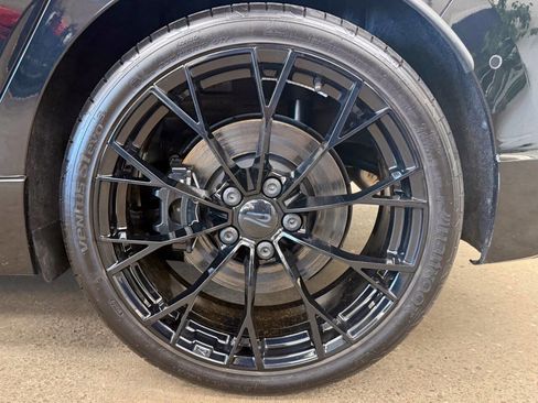 Used 2025 Volkswagen Golf R Black Edition image 12