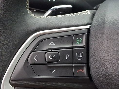Used 2025 Jeep Grand Cherokee Laredo w/ Luxury Tech Group I AWD/4WD image 24
