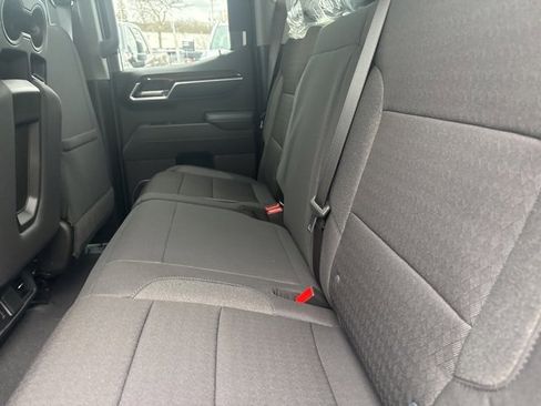 New 2026 GMC Sierra 1500 SLE w/ Preferred Package image 23