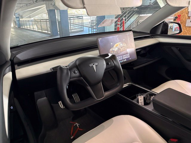 Used 2024 Tesla Model Y Performance AWD/4WD image 7