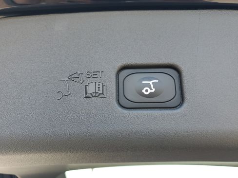 New 2026 Lincoln Nautilus Premier AWD/4WD image 32
