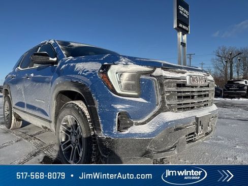 Used 2025 GMC Terrain Elevation image 1