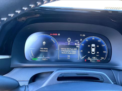 Used 2025 Toyota Crown Limited image 23