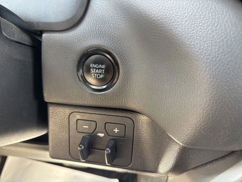 Used 2025 Toyota Tundra Limited image 23