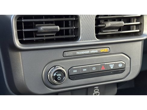 New 2026 Ford Maverick XL image 18