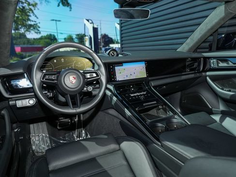 Certified 2026 Porsche Panamera GTS AWD/4WD image 18