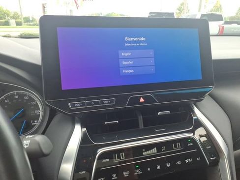 Used 2023 Toyota Venza Nightshade AWD/4WD image 18