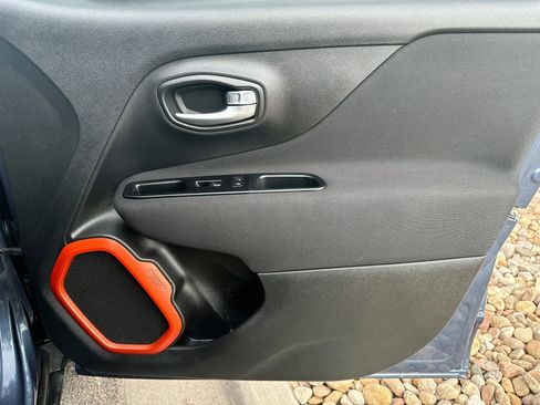 Used 2020 Jeep Renegade Sport AWD/4WD image 30