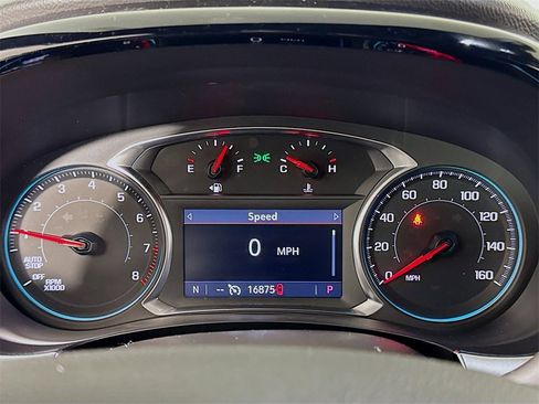 Used 2023 Chevrolet Traverse LT image 10