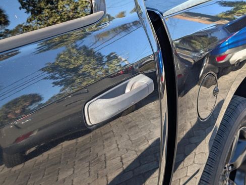 Used 2018 RAM 1500 Express w/ Express Value Package image 26