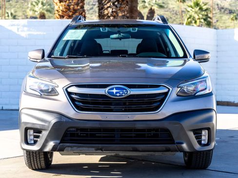 Used 2022 Subaru Outback Premium image 4
