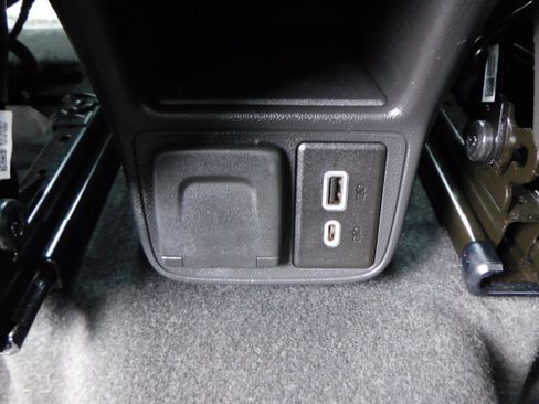 Used 2024 Chevrolet TrailBlazer RS w/ Convenience Package image 36