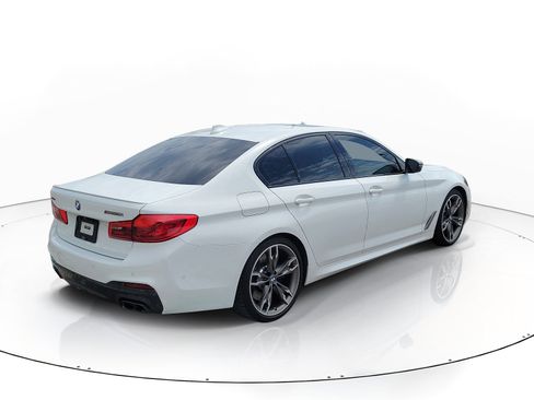Used 2020 BMW M550i xDrive w/ Executive Package AWD/4WD image 3