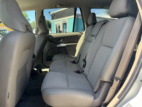 Used 2005 Volvo XC90 2.5T AWD/4WD image 11