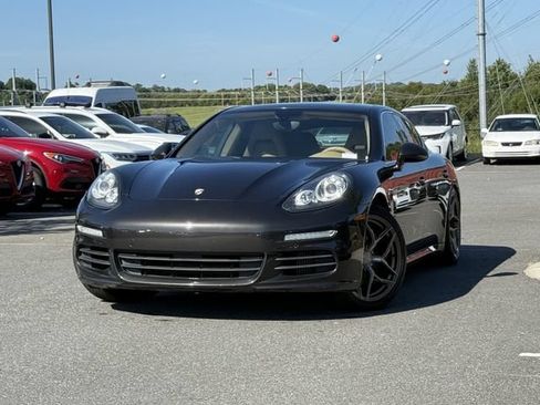 Used 2014 Porsche Panamera S RWD image 1