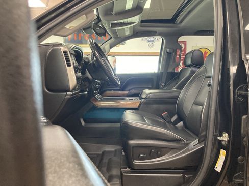 Used 2019 Chevrolet Silverado 2500 High Country w/ Duramax Plus Package AWD/4WD image 10