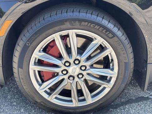 Used 2023 Cadillac XT5 Sportv w/ LPO, Floor Liner Package AWD/4WD image 39