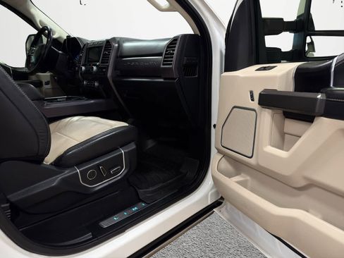 Used 2020 Ford F350 Limited image 21
