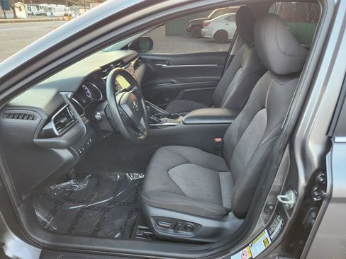 Used 2019 Toyota Camry LE image 22