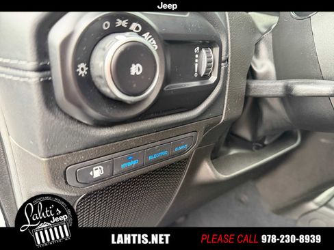 Used 2024 Jeep Wrangler High Altitude image 39