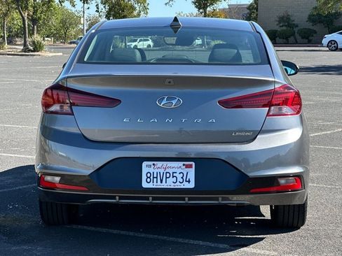 Used 2019 Hyundai Elantra Limited w/ Cargo Package image 5