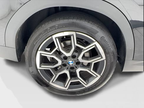 Used 2025 BMW X2 xDrive28i AWD/4WD image 14