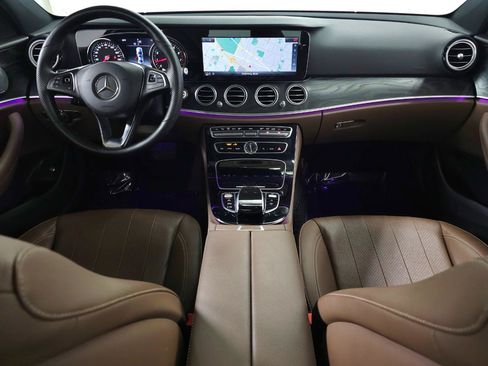 Used 2017 Mercedes-Benz E 300 4MATIC image 17