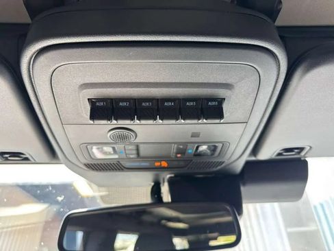 Used 2025 Ford Bronco Badlands AWD/4WD image 19