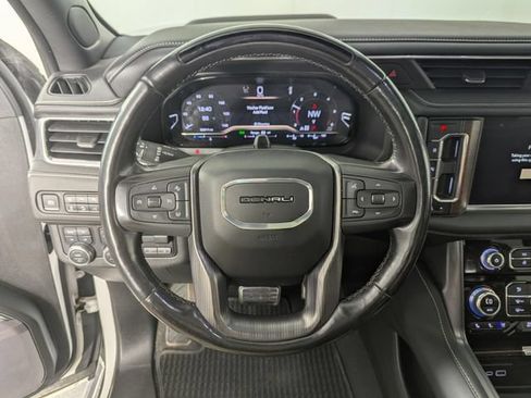 Used 2023 GMC Yukon Denali Ultimate AWD/4WD image 13