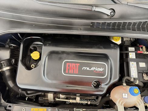 Used 2018 FIAT 500L Pop w/ Premium Group FWD image 11