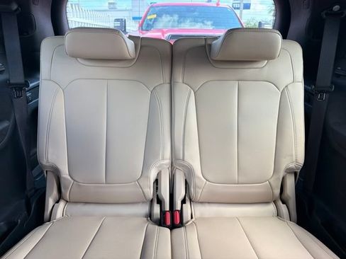 Used 2023 Jeep Grand Cherokee L Limited RWD image 8