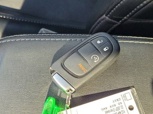 Used 2022 Jeep Cherokee Latitude Lux image 29