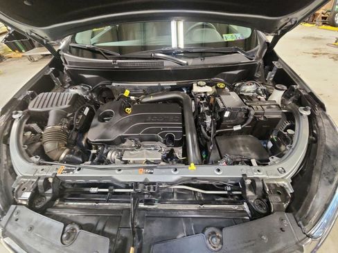 Certified 2024 Chevrolet Equinox LT w/ LPO, Floor Liner Package image 27