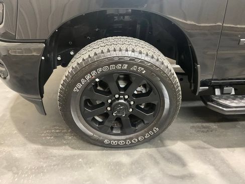 Used 2025 RAM 2500 Big Horn AWD/4WD image 6
