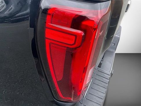 Used 2020 GMC Sierra 1500 SLT w/ SLT Premium Plus Package image 30