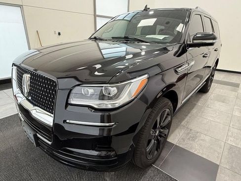 Used 2024 Lincoln Navigator Reserve AWD/4WD image 6