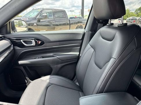New 2026 Jeep Compass Latitude AWD/4WD image 18