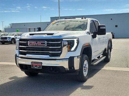Used 2024 GMC Sierra 2500 SLE w/ SLE Value Package; image 4
