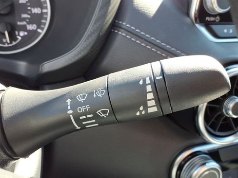 Used 2025 Nissan Sentra SV FWD image 28