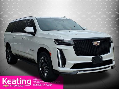 Used 2023 Cadillac Escalade ESV V image 3