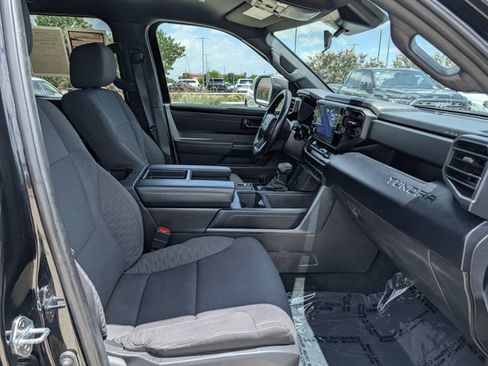 Used 2025 Toyota Tundra SR AWD/4WD image 30
