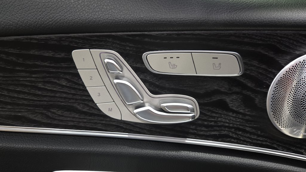 Used 2020 Mercedes-Benz E 350 4MATIC Sedan w/ Parking Assistance Package image 8