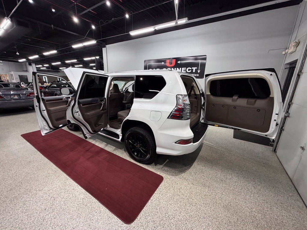 Used 2019 Lexus GX 460 Premium AWD/4WD image 64