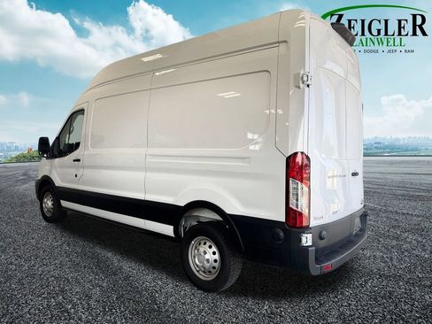 Used 2025 Ford Transit 250 148 High Roof AWD image 3