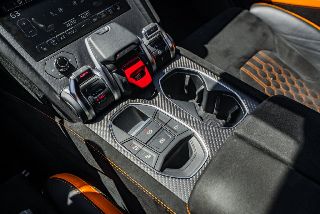Used 2024 Lamborghini Urus Performante AWD/4WD image 33