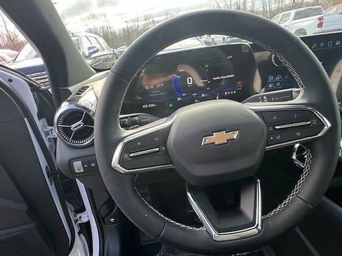 New 2025 Chevrolet Blazer EV LT AWD/4WD image 12
